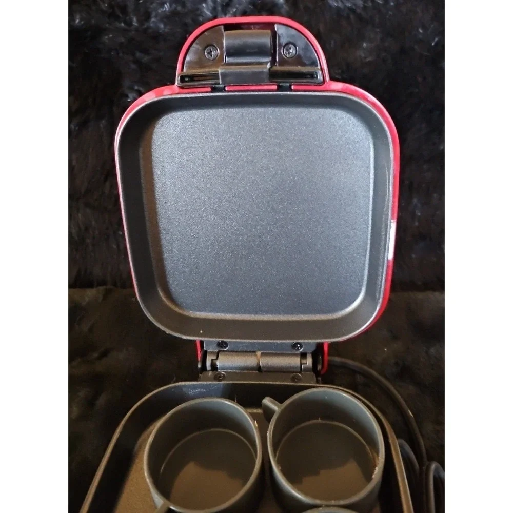 Dash  Egg Bite Maker With 4 Silicone Mold Red Color